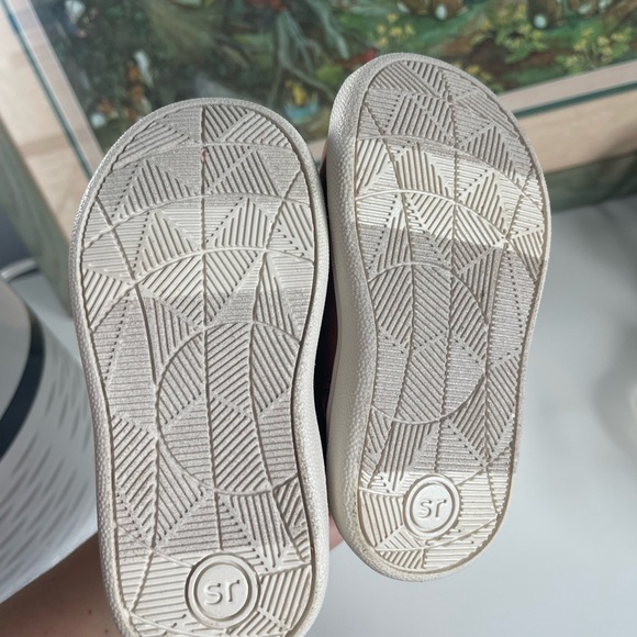 Stride Rite Munchkin “Chelsea” Boot - Picture 4 of 4